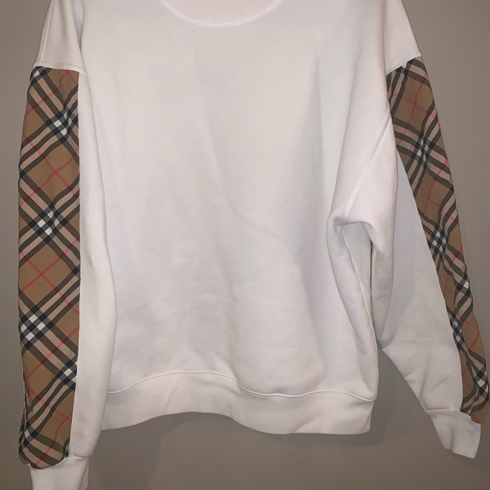 White Burberry Sweatshirt L